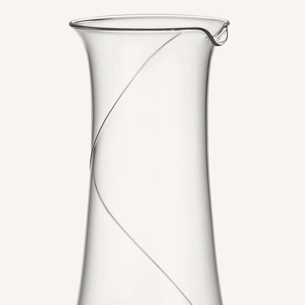 Line Carafe